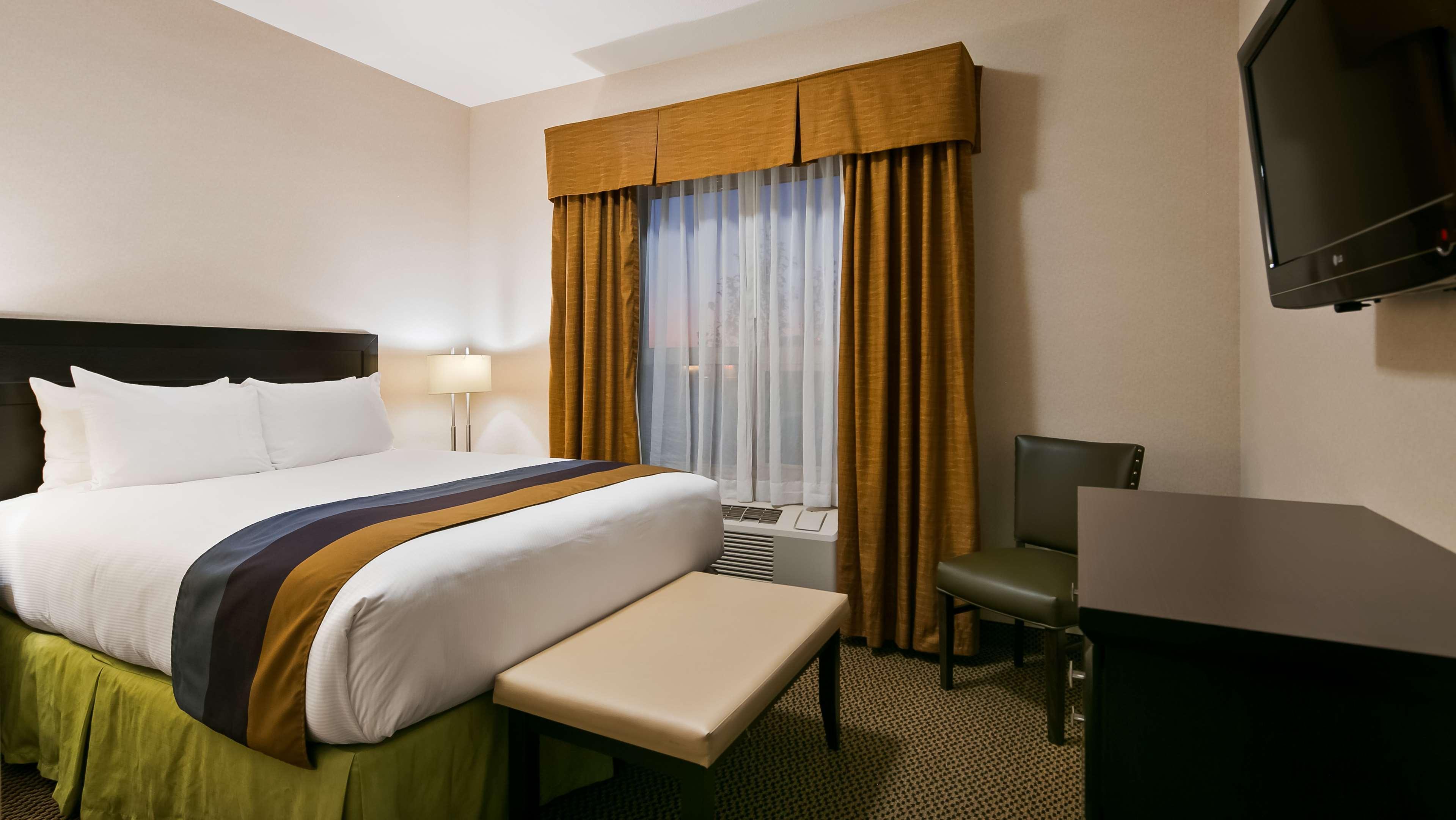 Best Western Wainwright Inn & Suites Екстер'єр фото