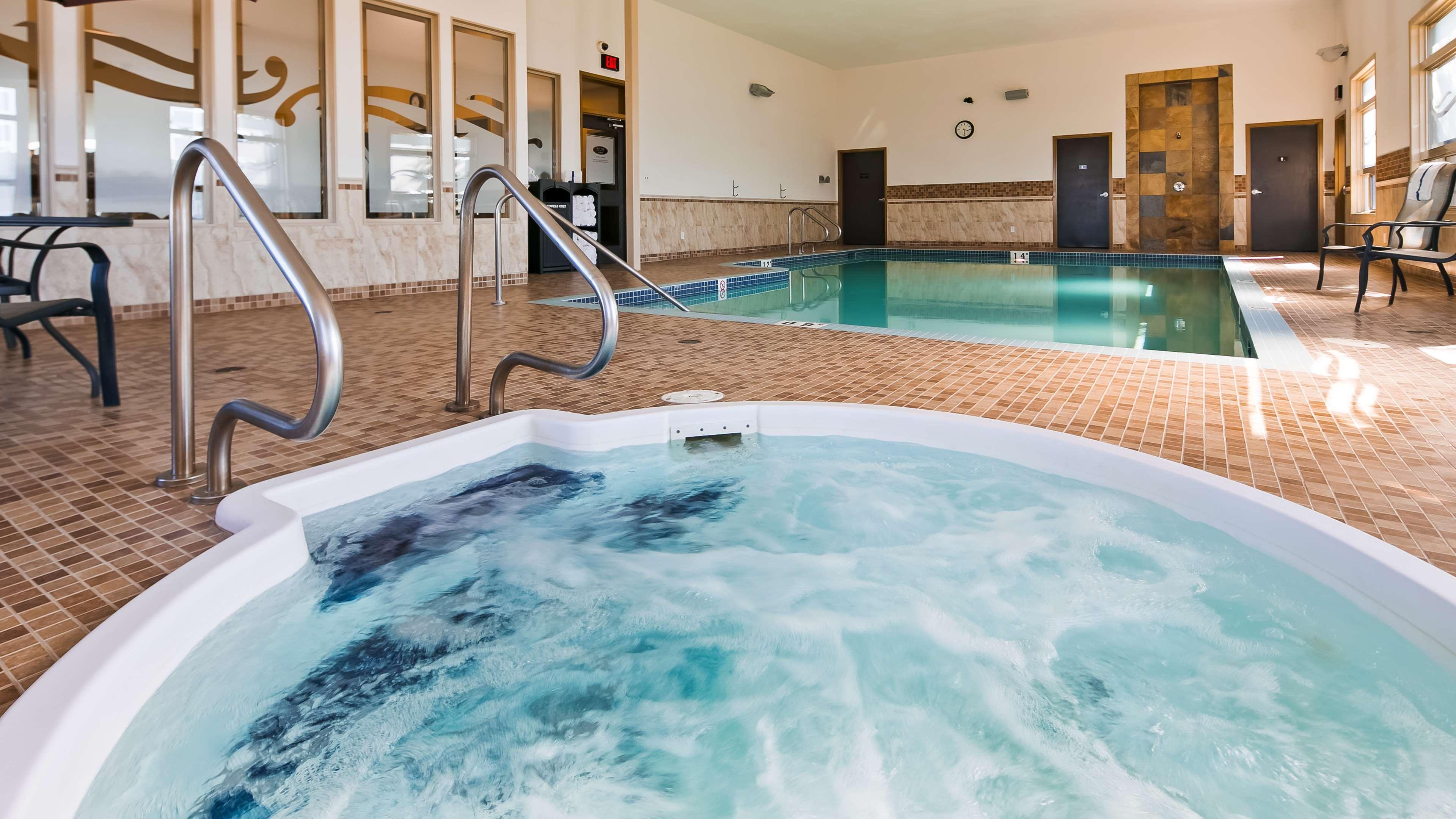 Best Western Wainwright Inn & Suites Екстер'єр фото