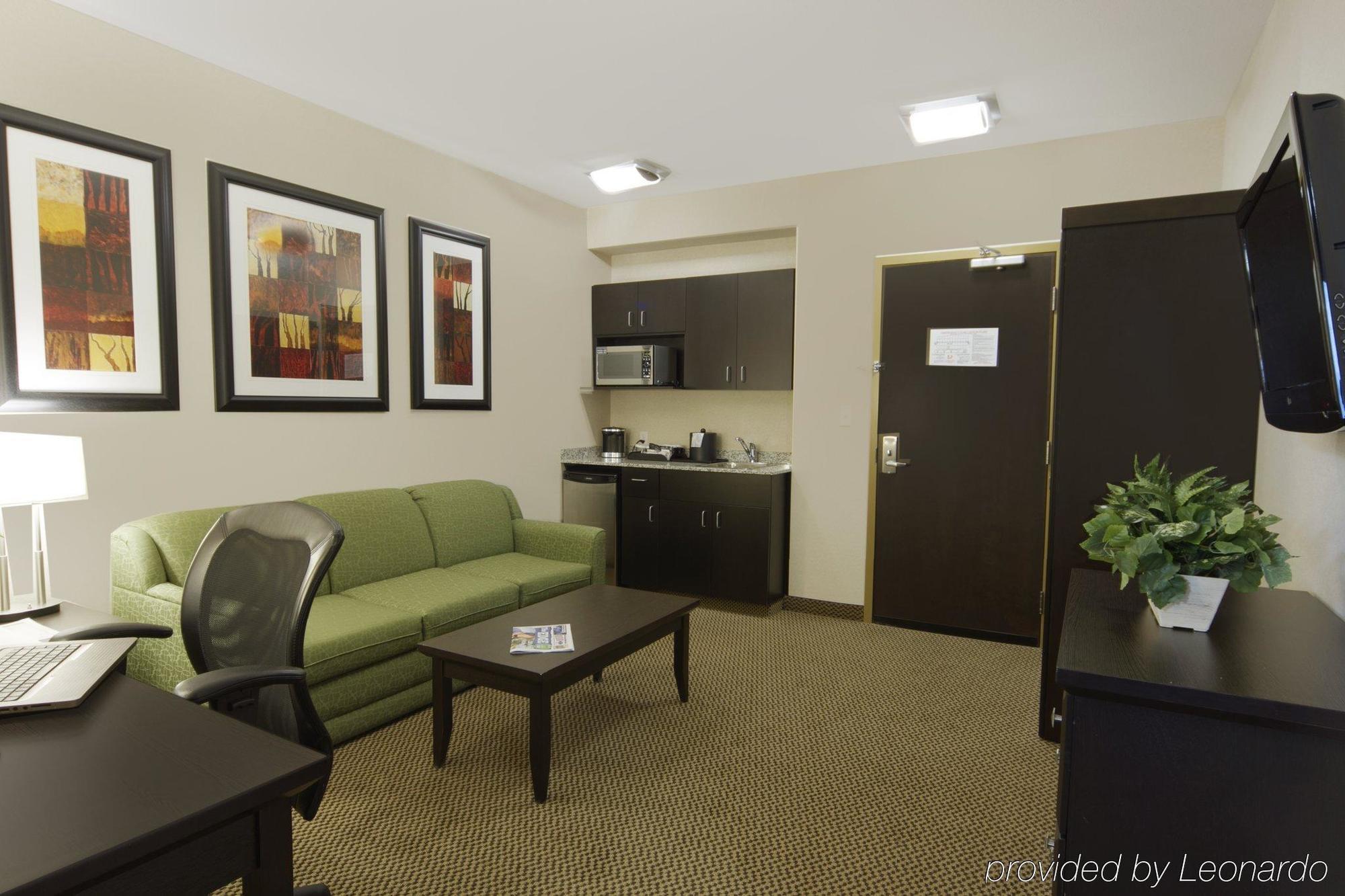 Best Western Wainwright Inn & Suites Номер фото