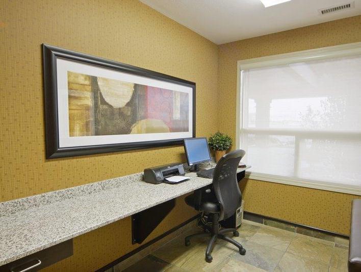 Best Western Wainwright Inn & Suites Екстер'єр фото
