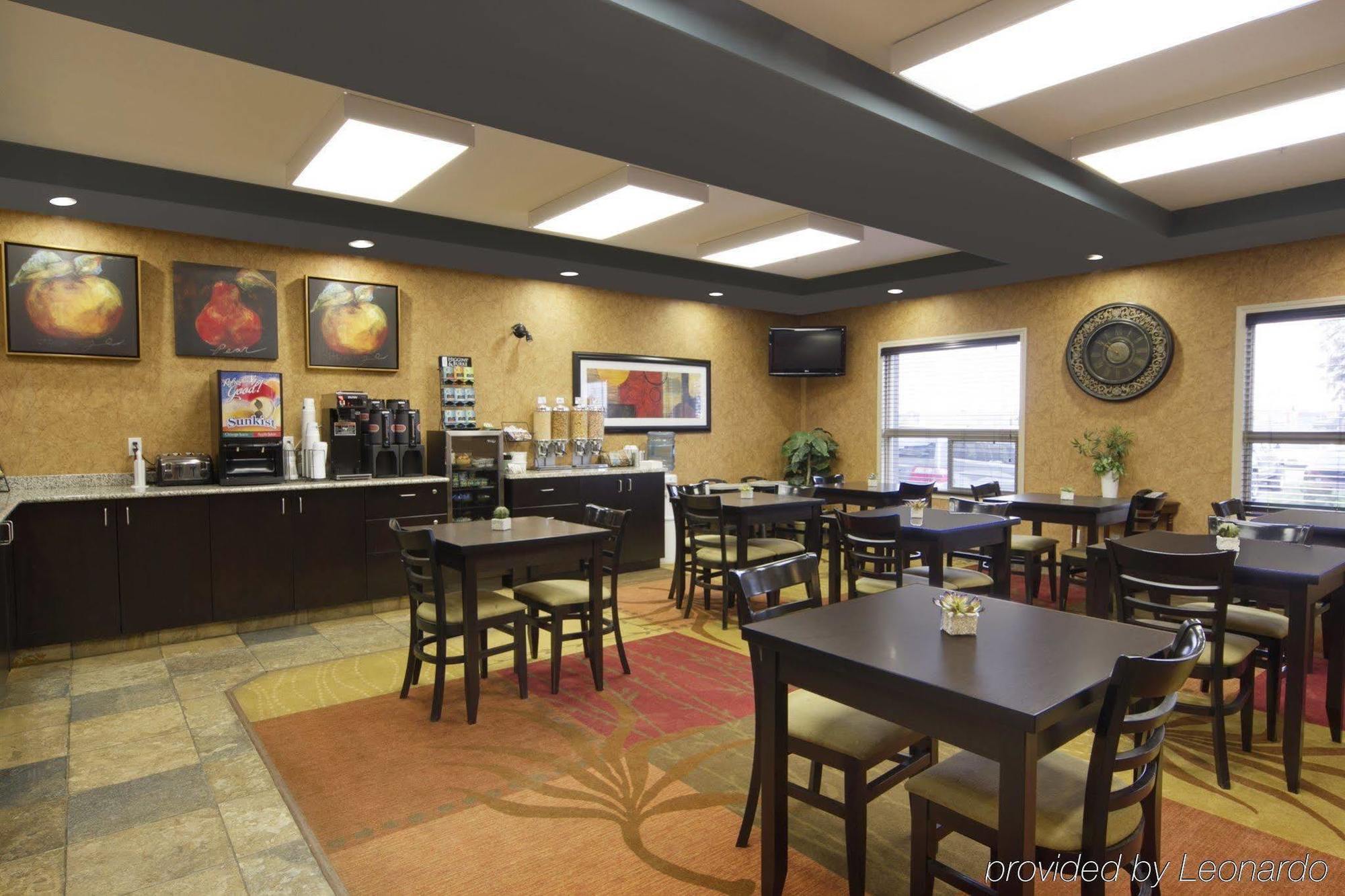 Best Western Wainwright Inn & Suites Екстер'єр фото